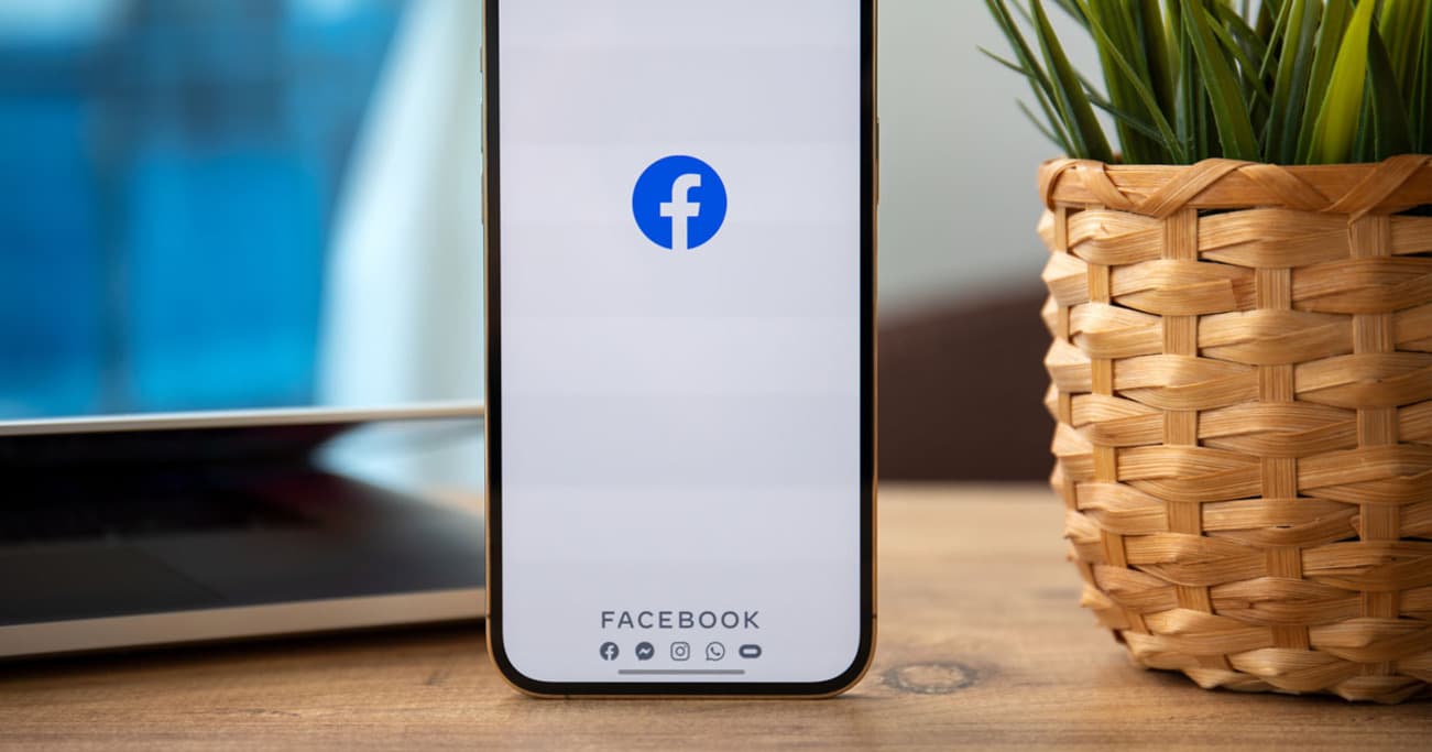 7 Exceptional Facebook Carousel Ads To Draw Inspiration From