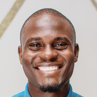 Olayanju Idris, Senior Canva Designer for Hire.