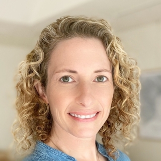 Tania Delongchamp, Freelance Product Designer.