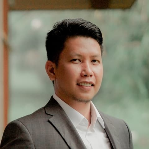 Orvile Rabino, CFA, CPA, Management Consultant in Prague, Czech Republic