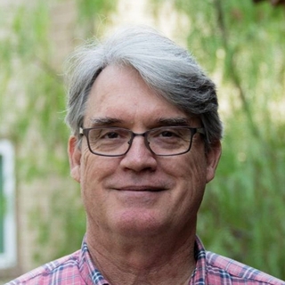 Steve De Long, Salesforce Pardot Marketer.