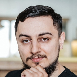 Piotr Bochenek, Freelance Perplexity Developer for Hire.