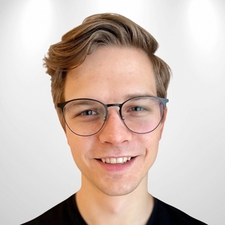 Jakub Rachucki, ARM Freelancer.