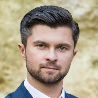 Piotr Gardynik, Freelance C++ Engineer.