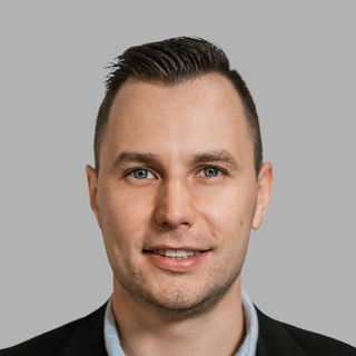 Ilya Ozerets, Freelance artificial intelligence product management Product Manager.