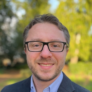 Michal Wozny, manufacturing project management Project Management Freelancer.