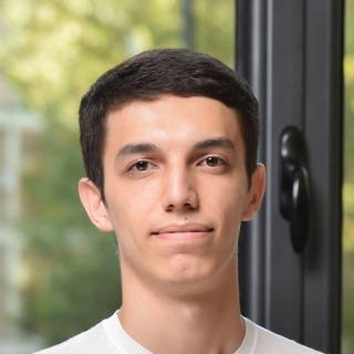 Laziz Abdullaev, TypeScript Coder.