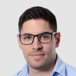 Kaan Sentürk, Accomplished TypeScript Freelancer.