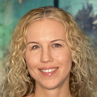 Heather Mandel, Senior iPad Designer.