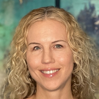 Heather Mandel, Senior iPad Designer.