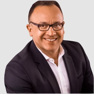 James De Janon, Consultant in supply chain management consulting.
