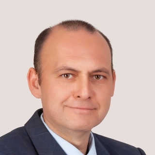 Mikhail Fishzon, OLAP Freelancer.