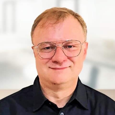 Radek Wiewior, Developer in Jakarta, Indonesia