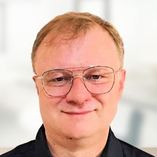 Radek Wiewior, Freelance migration Developer for Hire.