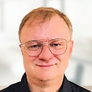 Radek Wiewior, Freelance migration Developer for Hire.