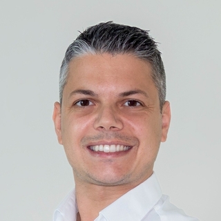 Riccardo Maestri, Freelance debugging Programmer for Hire.