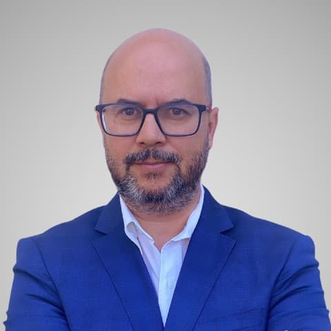 Arturo Carvallo, Management Consultant in West Vancouver, Canada