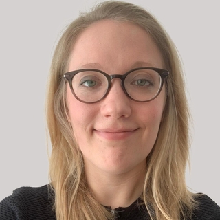 Carina van der Zee, Expert mathematics Programmer for Hire.