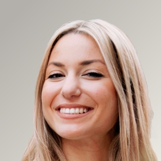 Elena Liakou, Accomplished information design Designer.