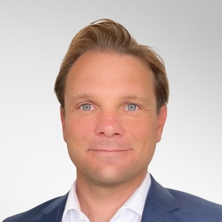 Eric Till, Experienced banking consulting Professional.