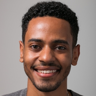 Eyuel Berhanu, Senior Presentation Designer for Hire.