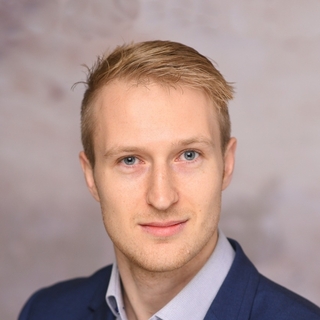 Martin Dupont, Software Development Engineer.