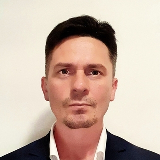 Alen Avdic, Freelance Fundraising Expert.