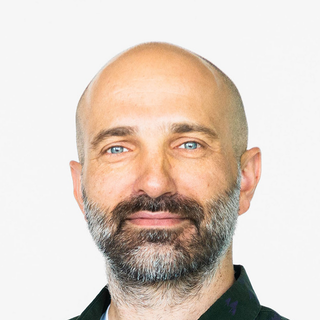 Nikola Vukasinovic, Senior fintech Designer.