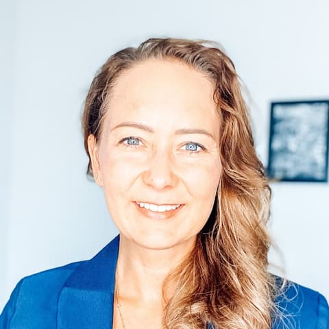 Nadine Schwarz, Project Manager in Dubai, United Arab Emirates