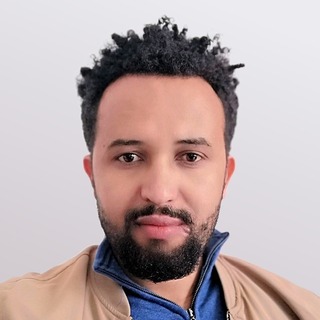 Kas Tsaedu, migration Engineer.