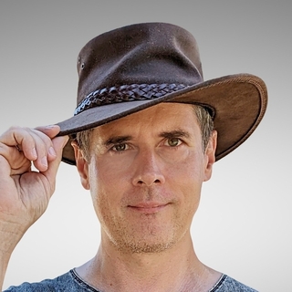 Andrey Chausenko, Senior JBoss Programmer and Consultant.