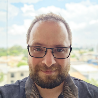 Claudio Nazzari, Play Framework Freelancer.