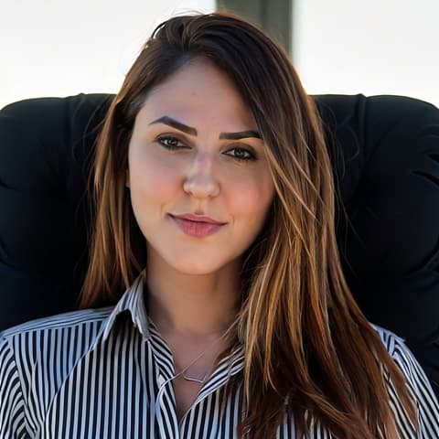 Carol Ferraz, Marketing Expert in Vancouver, BC, Canada