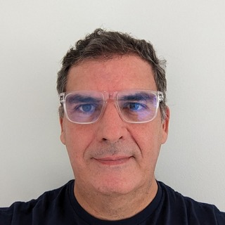 Fernando D'Annunzio, e-commerce marketing Executive.