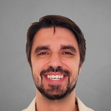 Gustavo Loureiro dos Reis, conversion rate optimization (CRO) Specialist.