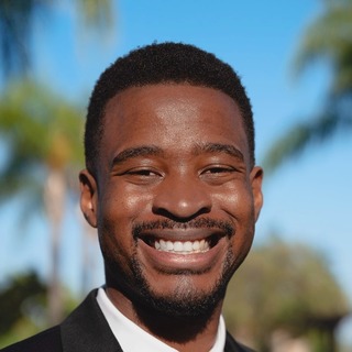Mbusi Sifiso Hlatshwayo, Freelance iOS Programmer for Hire.