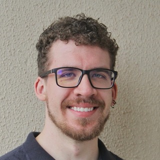 Gustavo Fonseca, systems engineering Freelancer.