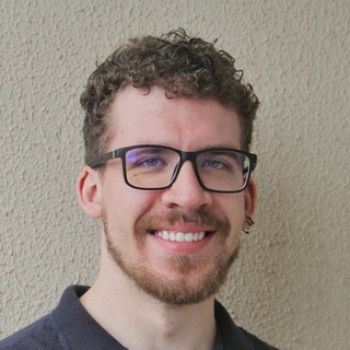 Gustavo Fonseca, systems engineering Freelancer.