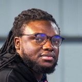 Praise Alli-Johnson, Email Marketing Copywriter.