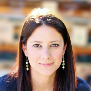 Fernanda Silva, video editing Strategist.