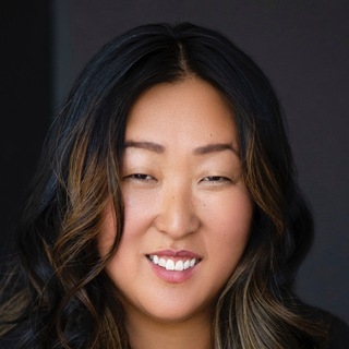 Eun Jung Decker, Communication Analyst.