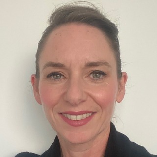 Natalie Carpenter, podcast marketing Consultant.