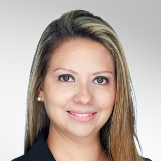 Talita Videira Veltin, digital marketing Executive.