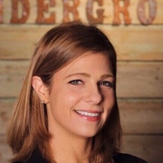 Amanda Ozment, video editing Director.