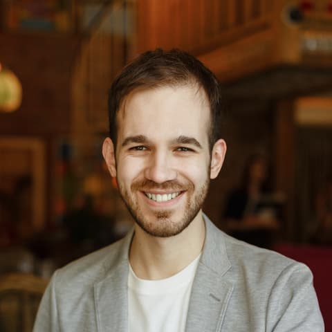 Vlad Pochukalin, Designer in Paço de Arcos, Portugal