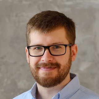 Alexander Barinov, Senior iOS Programmer and Consultant.