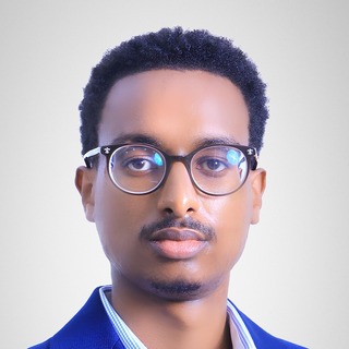 Hebron Fekreselassie, account executive Writer.