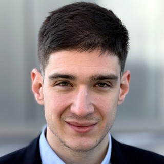 Aleksa Zdravkovic, account executive Director.