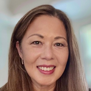 Carina Reyes, Freelance Oracle Cloud Professional.