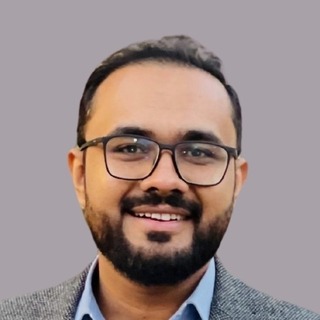 Mudassir Altaf, Vector Database Engineer.